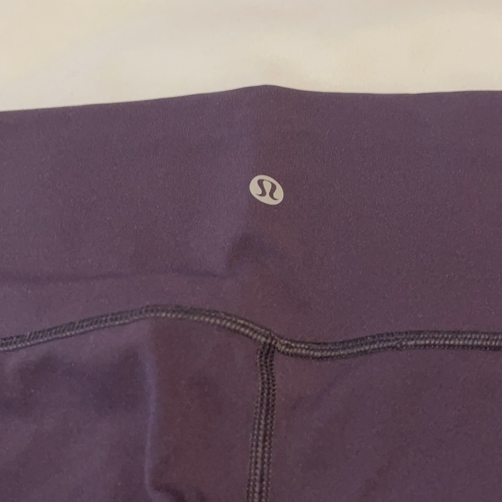 Plum lululemon leggings size 6